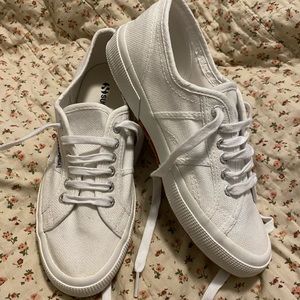 SUPERGA men’s shoes… size 7.5